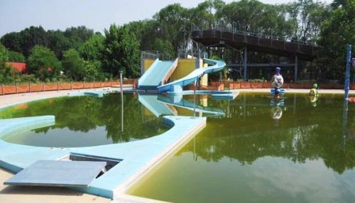 Pantigliate Acquapark abbandonato