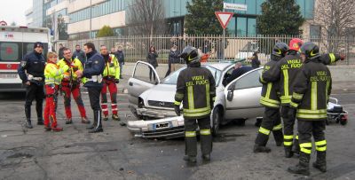 Peschiera_incidente_via_Fratelli_Bandiera_gennaio_2012