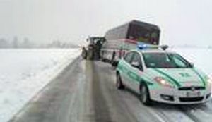 Mediglia_scuolabus_fuori_strada