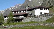 Pioltello alpinista morto rifugio Curò