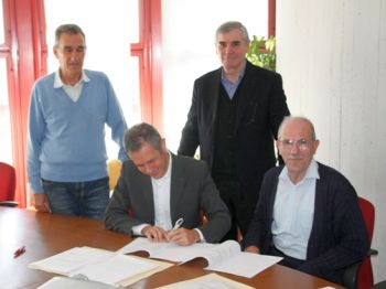 Pioltello_firma_convenzione_Caf_ottobre_2012