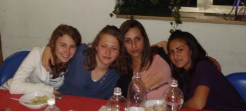 Rodano_cena_ragazze_bassa_2