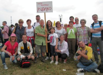 Rodano_pellegrini_dal_Papa_6_2012