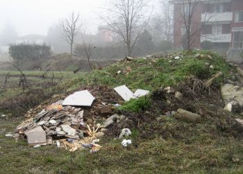 Settala rifiuti abbandonati Premenugo 1