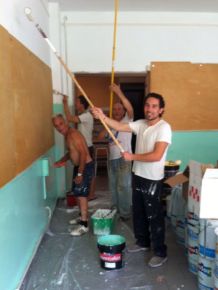 Tribiano Franco Lucente ridipinge scuola elementare